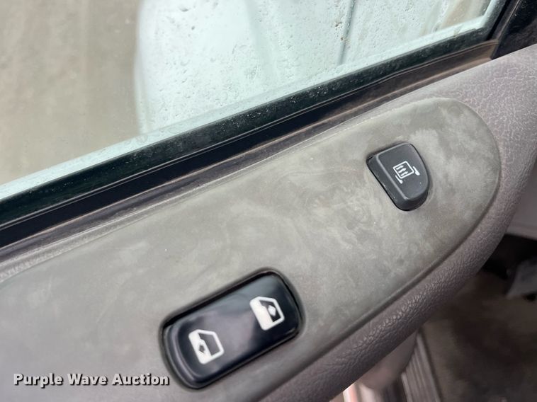 image for item DP2146 2009 Peterbilt 386  semi truck