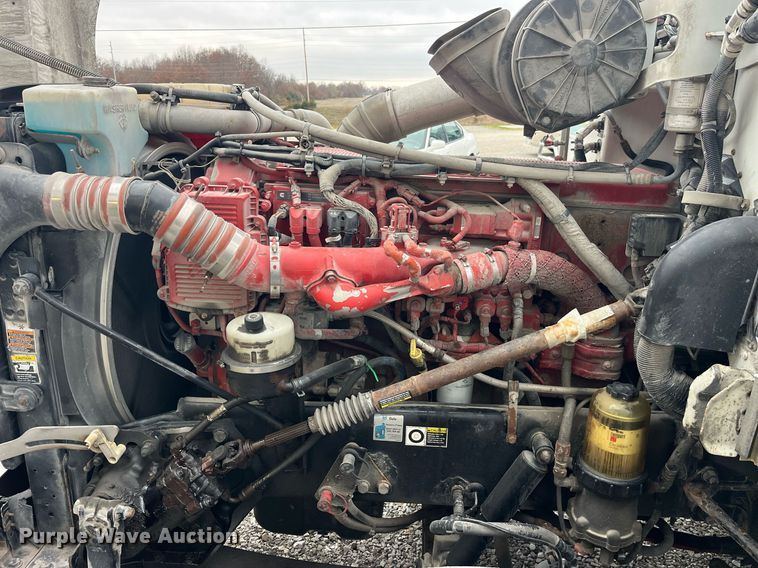 image for item DP2146 2009 Peterbilt 386  semi truck