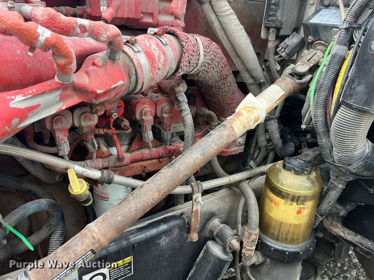 image for item DP2146 2009 Peterbilt 386  semi truck