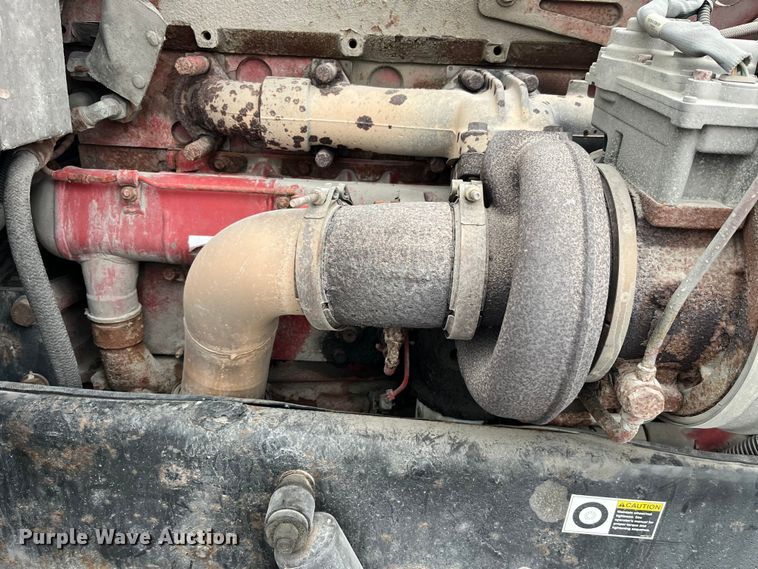 image for item DP2146 2009 Peterbilt 386  semi truck