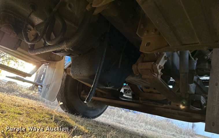 image for item DP3204 1999 International 9300  semi truck