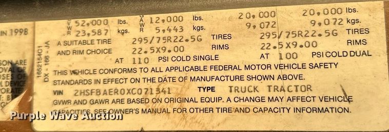 image for item DP3204 1999 International 9300  semi truck