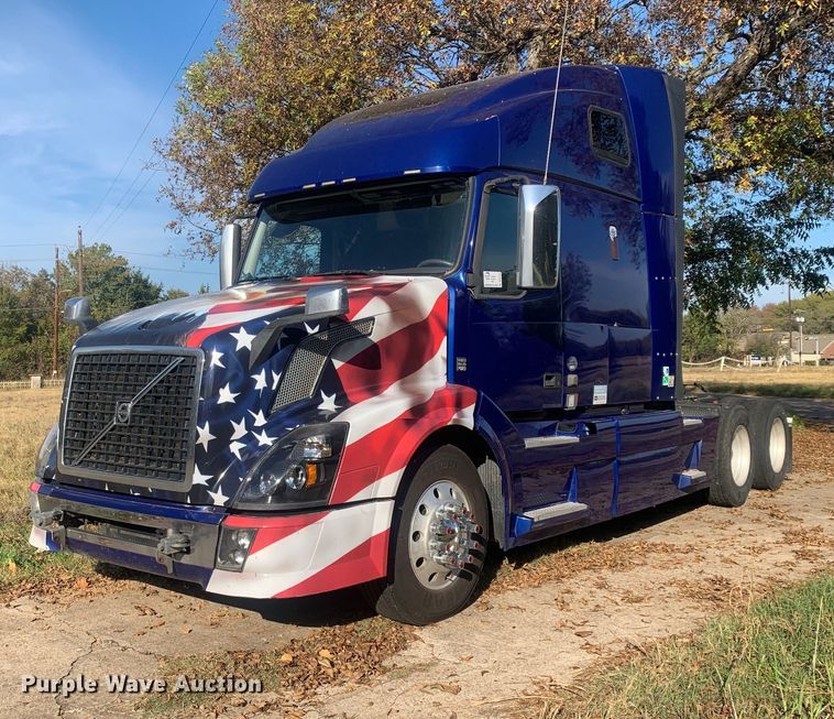 image for item DP8759 2015 Volvo VNL670  semi truck