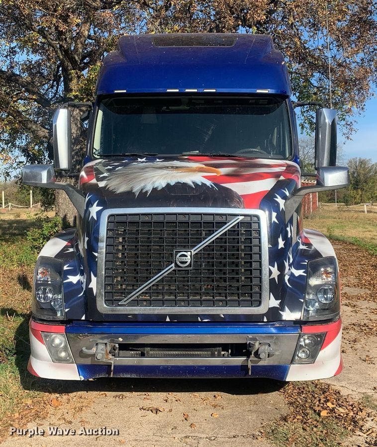 image for item DP8759 2015 Volvo VNL670  semi truck