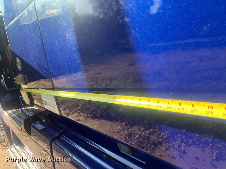 image for item DP8759 2015 Volvo VNL670  semi truck