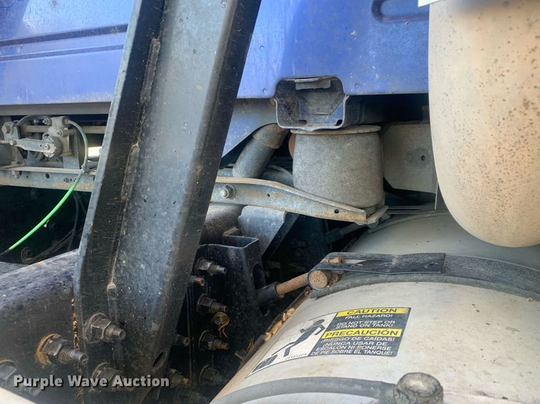 image for item DP8759 2015 Volvo VNL670  semi truck