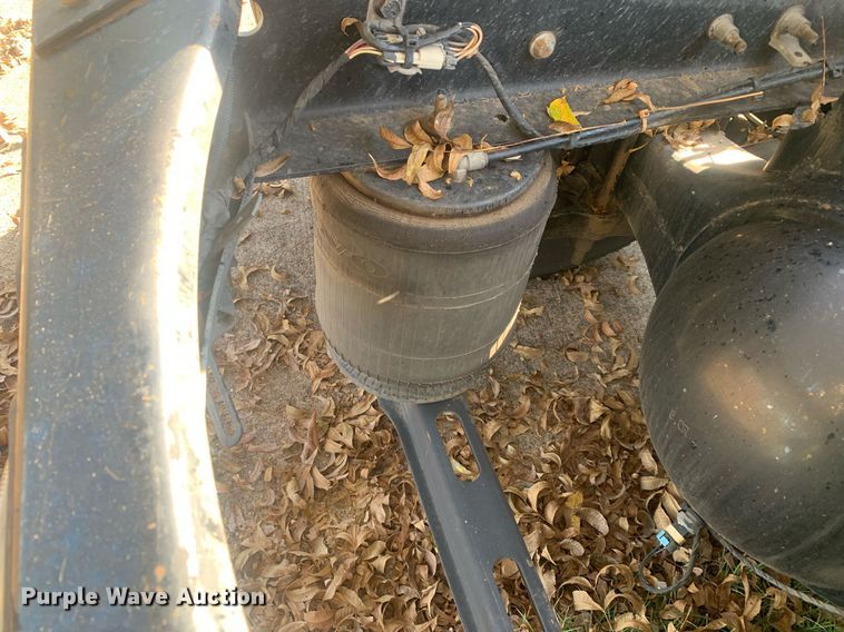 image for item DP8759 2015 Volvo VNL670  semi truck