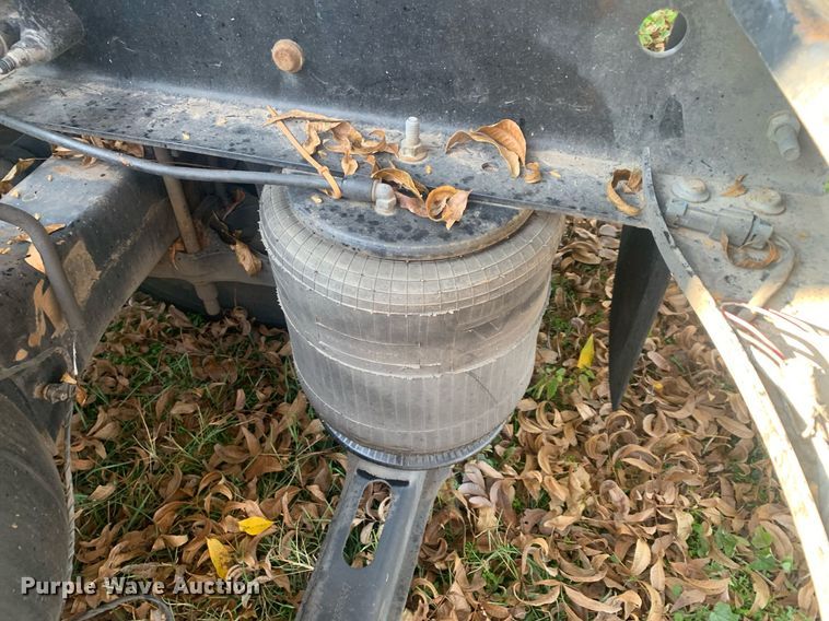 image for item DP8759 2015 Volvo VNL670  semi truck