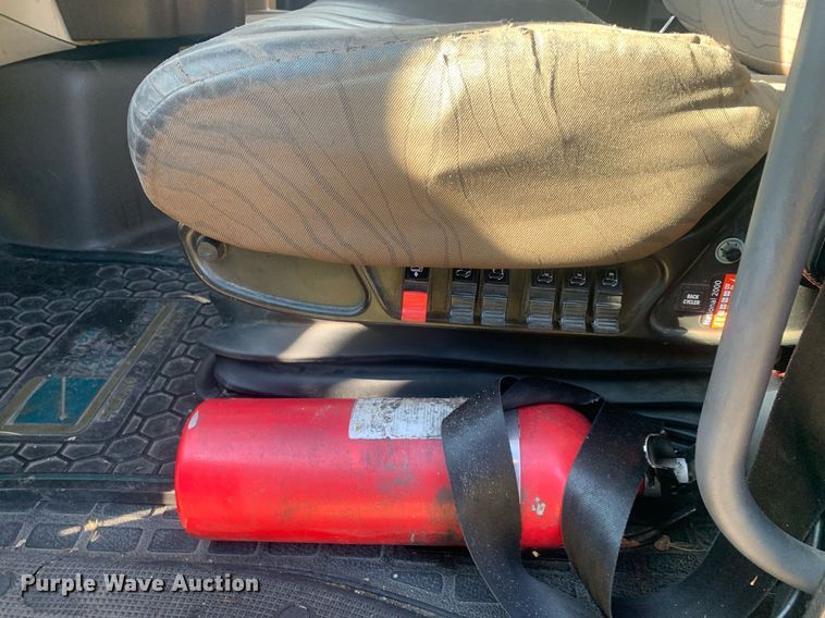 image for item DP8759 2015 Volvo VNL670  semi truck