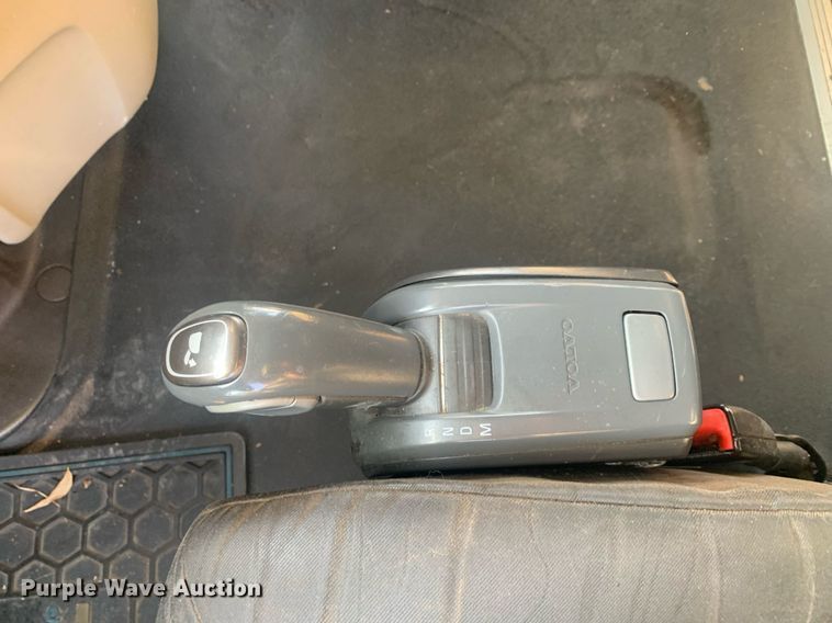 image for item DP8759 2015 Volvo VNL670  semi truck