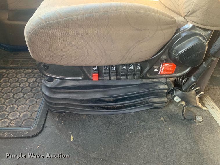 image for item DP8759 2015 Volvo VNL670  semi truck