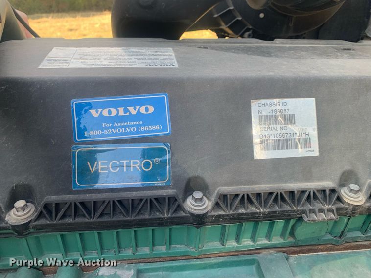 image for item DP8759 2015 Volvo VNL670  semi truck