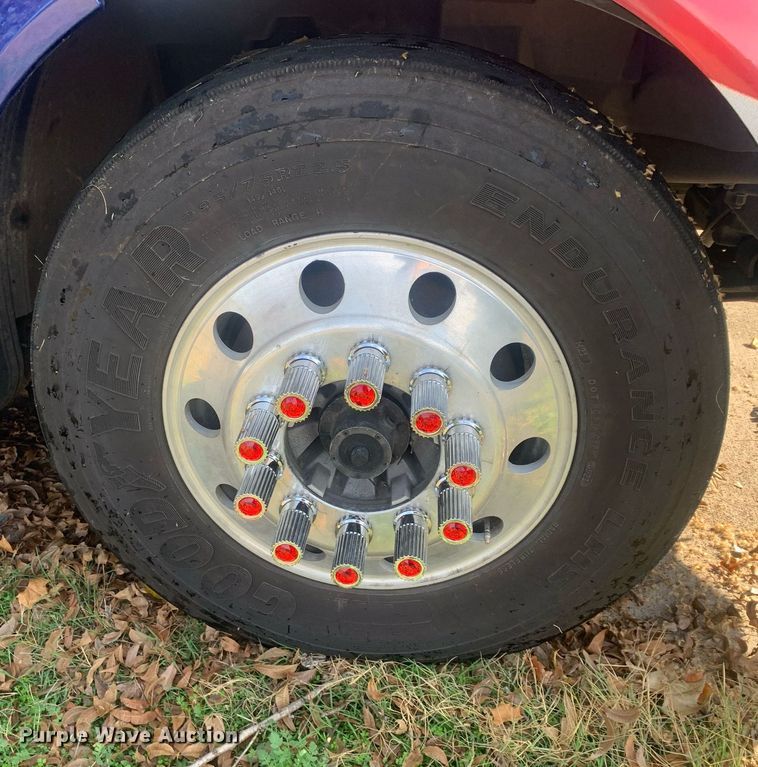 image for item DP8759 2015 Volvo VNL670  semi truck