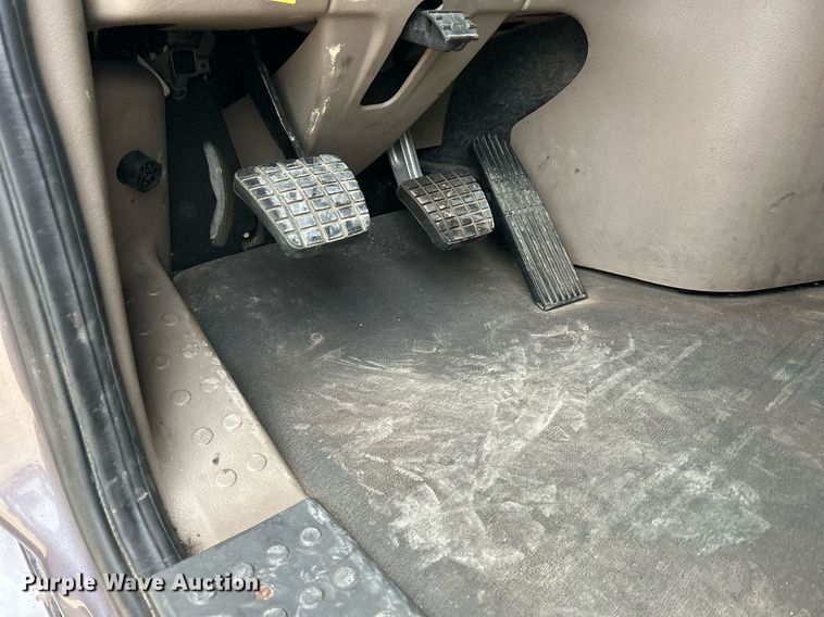 image for item DQ1059 2012 Freightliner Cascadia 125 semi truck