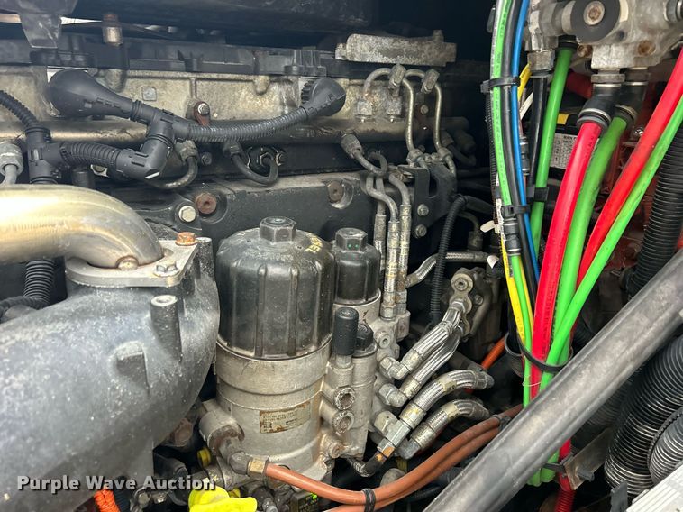 image for item DQ1059 2012 Freightliner Cascadia 125 semi truck