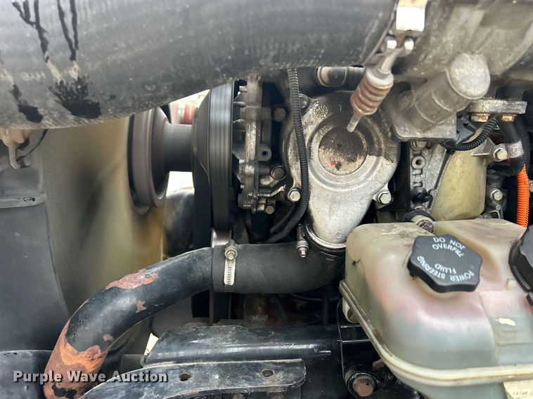 image for item DQ1059 2012 Freightliner Cascadia 125 semi truck