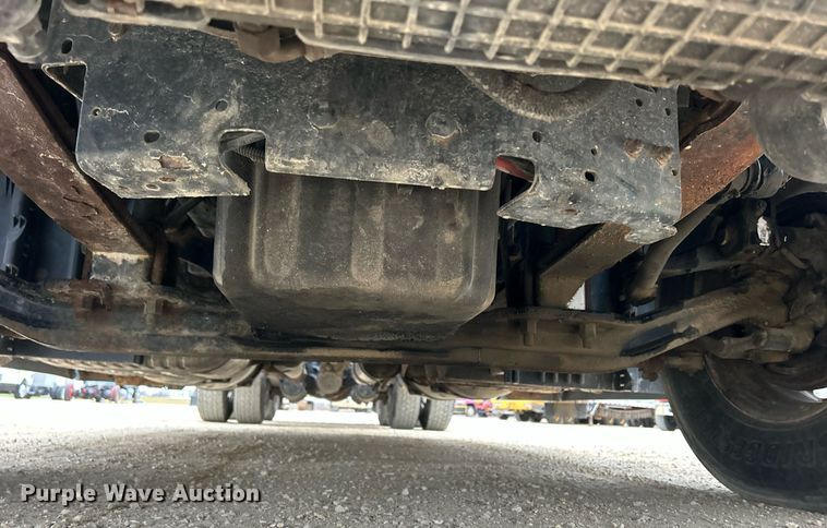 image for item DQ1059 2012 Freightliner Cascadia 125 semi truck