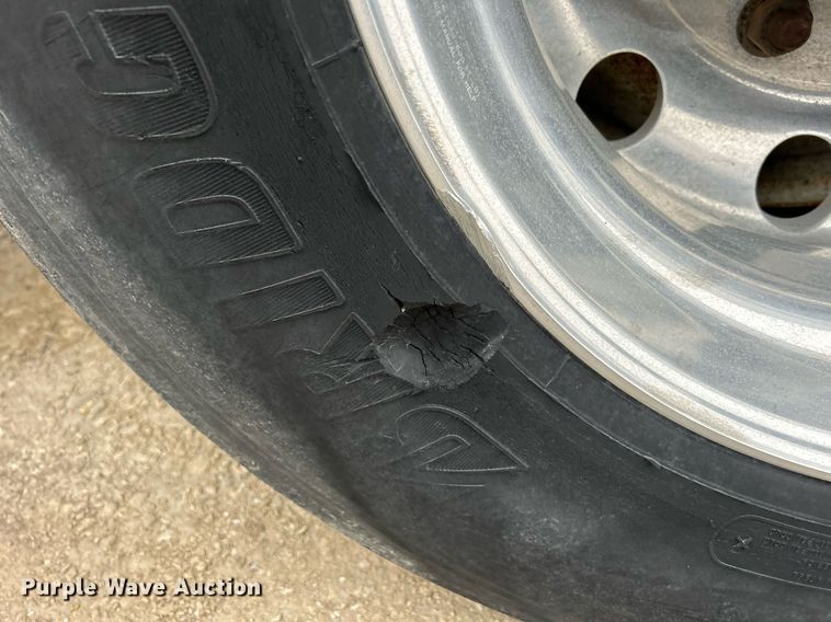 image for item DQ1059 2012 Freightliner Cascadia 125 semi truck