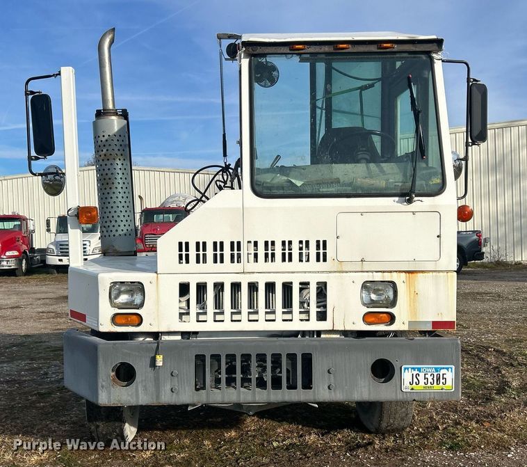 image for item DQ1061 2000 Ottawa YT30  yard truck