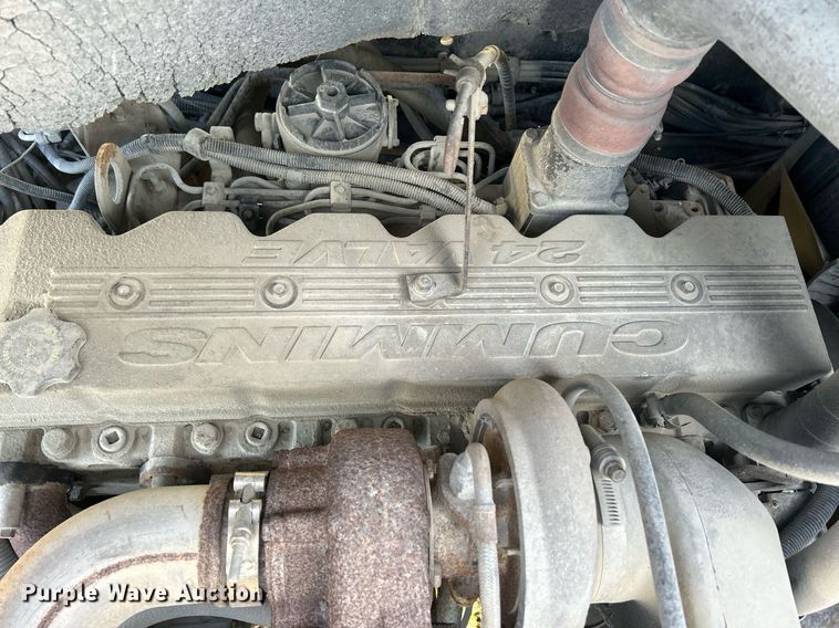 image for item DQ1061 2000 Ottawa YT30  yard truck