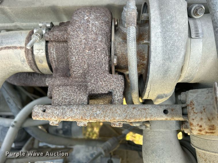 image for item DQ1061 2000 Ottawa YT30  yard truck