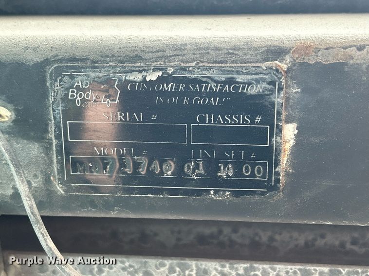 image for item DQ1061 2000 Ottawa YT30  yard truck