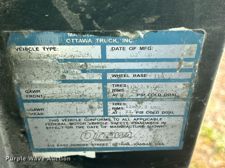 image for item DQ1061 2000 Ottawa YT30  yard truck