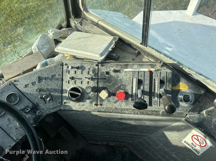 image for item DQ1061 2000 Ottawa YT30  yard truck