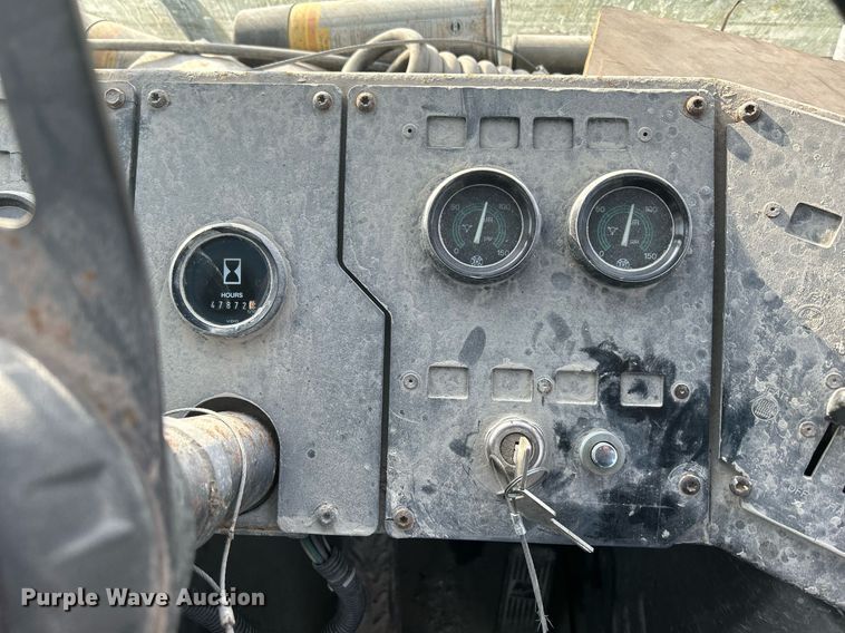 image for item DQ1061 2000 Ottawa YT30  yard truck