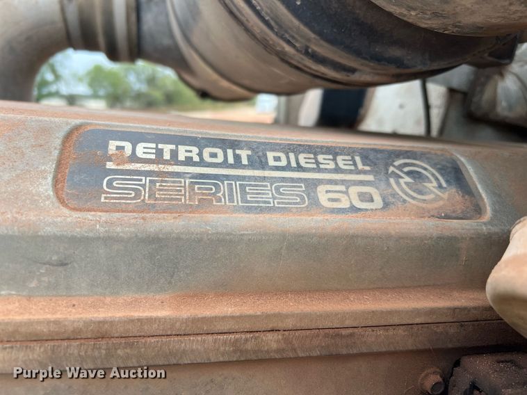 image for item DQ2301 2008 Freightliner FLD  semi truck