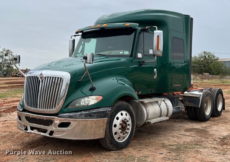 image for item DQ2302 2012 International ProStar 122  semi truck