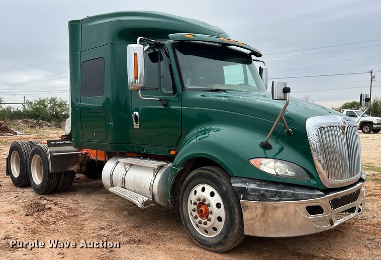 image for item DQ2302 2012 International ProStar 122  semi truck