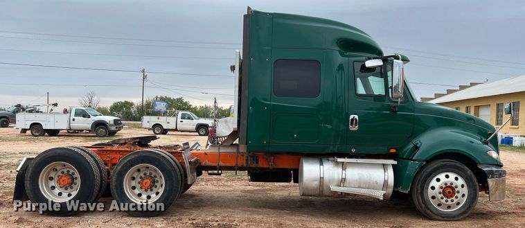 image for item DQ2302 2012 International ProStar 122  semi truck