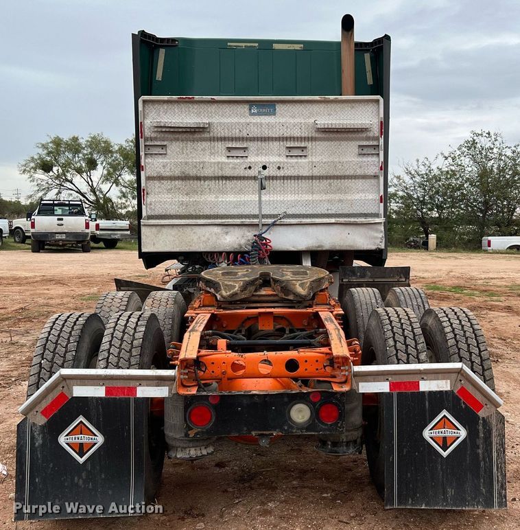 image for item DQ2302 2012 International ProStar 122  semi truck