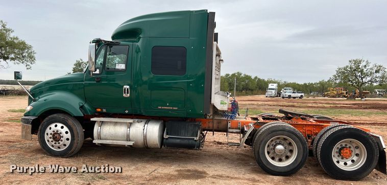 image for item DQ2302 2012 International ProStar 122  semi truck