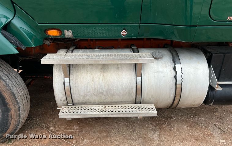 image for item DQ2302 2012 International ProStar 122  semi truck