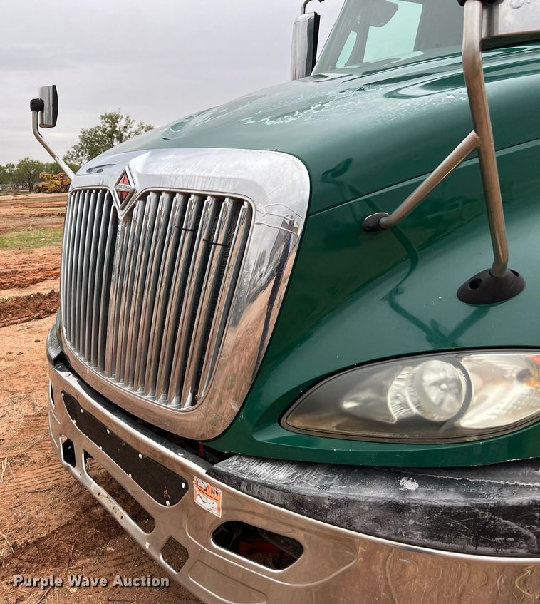 image for item DQ2302 2012 International ProStar 122  semi truck