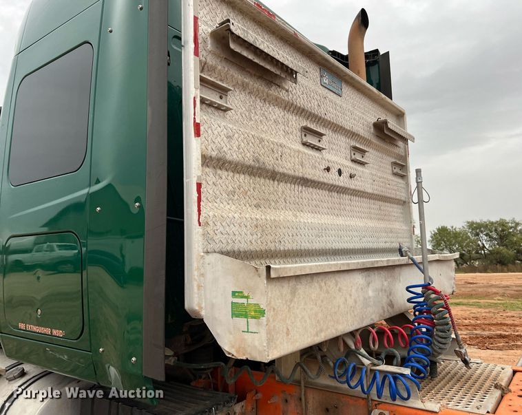 image for item DQ2302 2012 International ProStar 122  semi truck