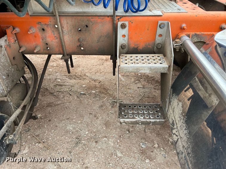 image for item DQ2302 2012 International ProStar 122  semi truck