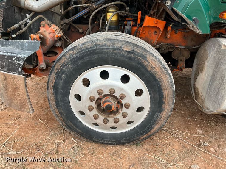 image for item DQ2302 2012 International ProStar 122  semi truck