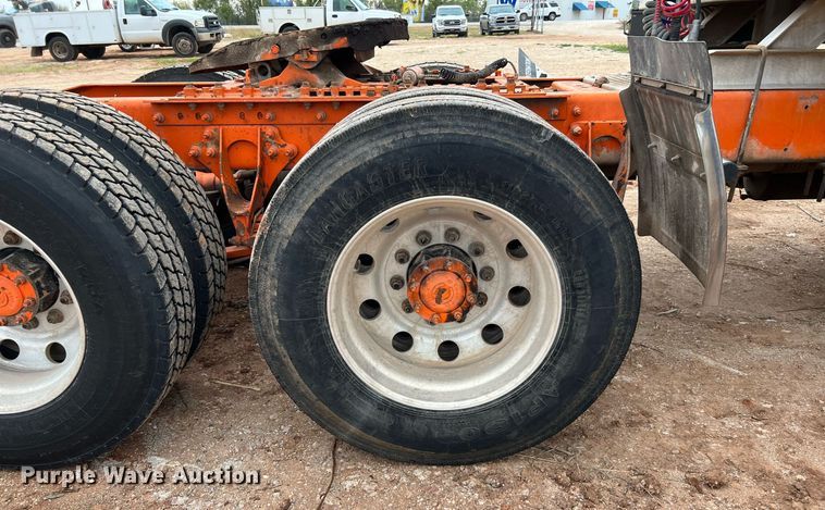 image for item DQ2302 2012 International ProStar 122  semi truck