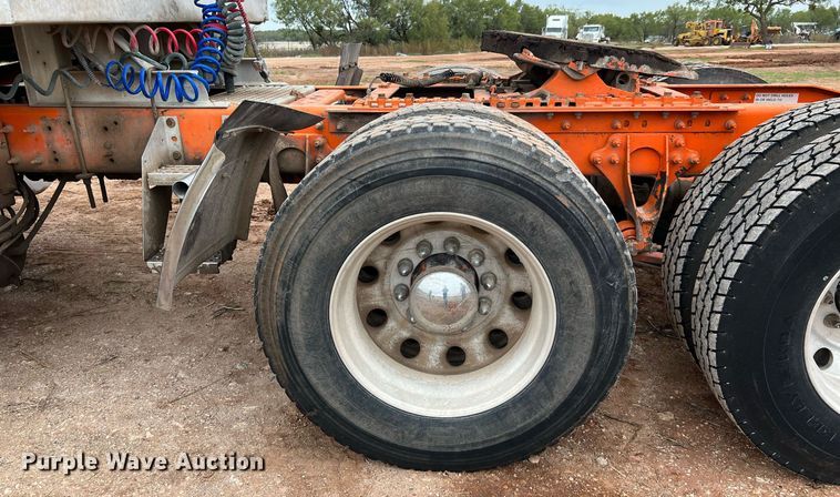 image for item DQ2302 2012 International ProStar 122  semi truck