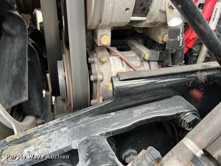 image for item DQ2309 2020 Peterbilt 579 semi truck