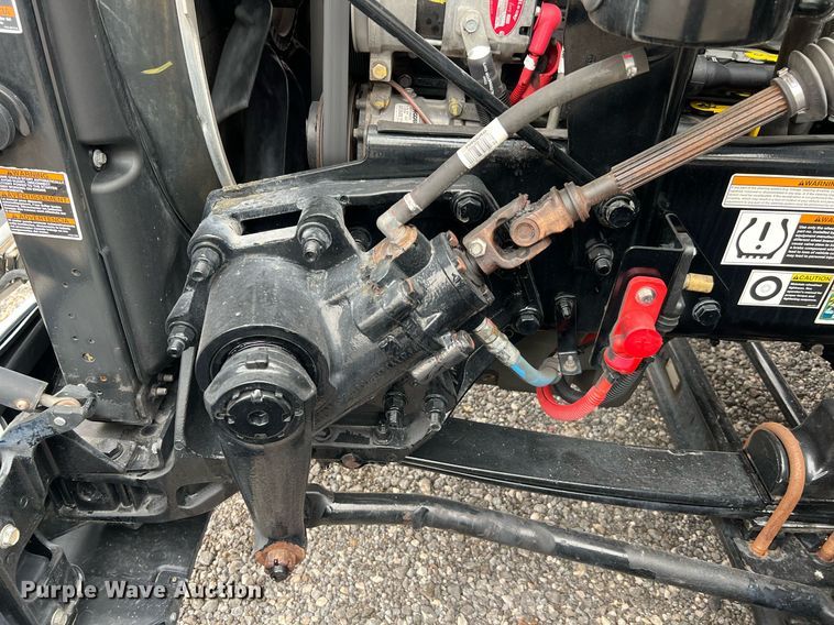 image for item DQ2309 2020 Peterbilt 579 semi truck