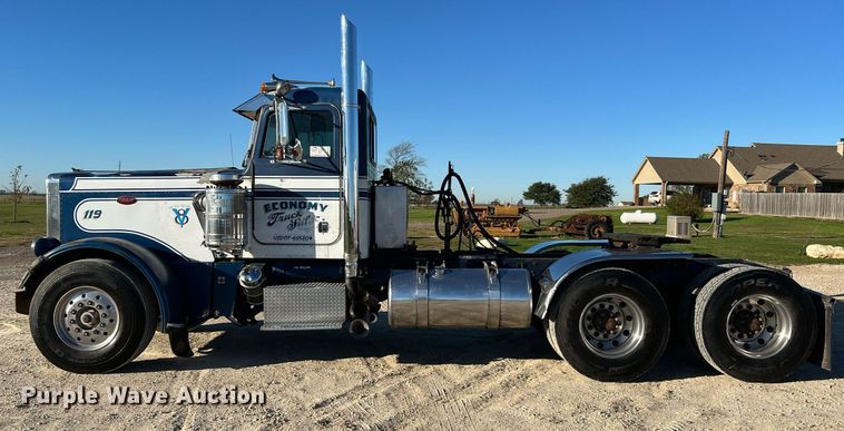 image for item DQ2318 1979 Peterbilt 359  semi truck