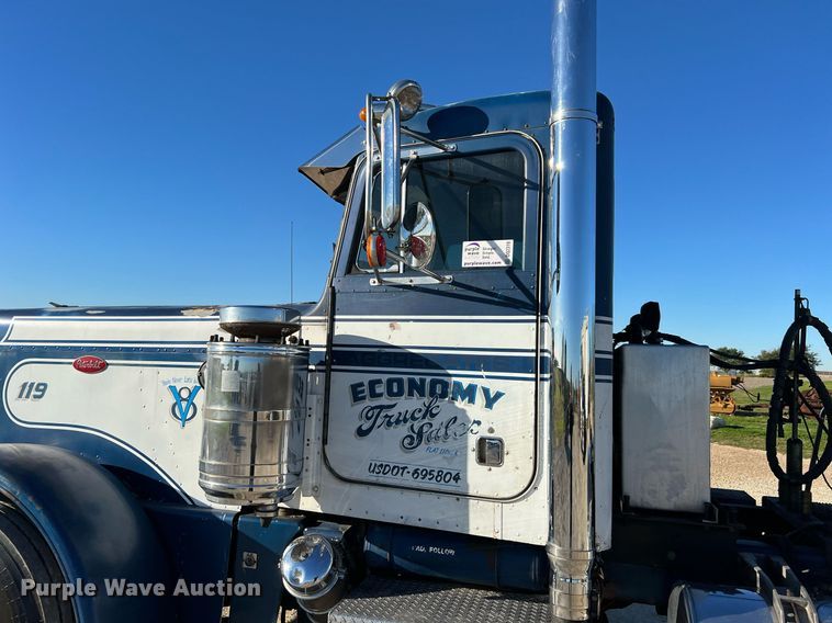 image for item DQ2318 1979 Peterbilt 359  semi truck