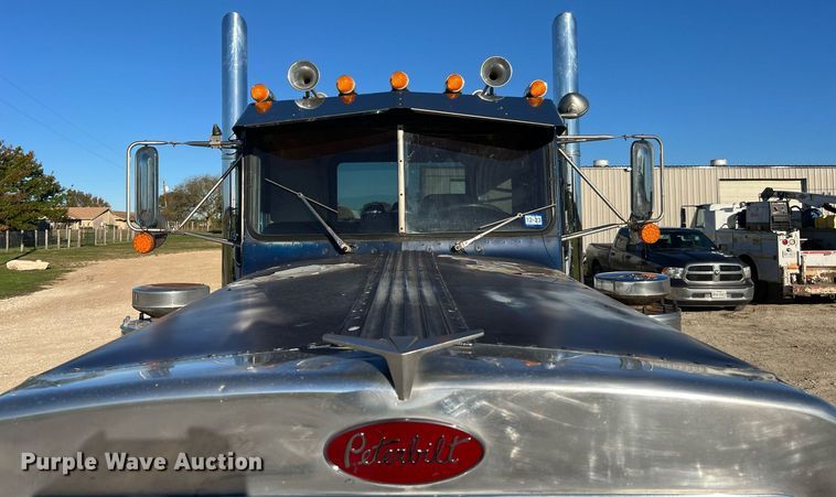 image for item DQ2318 1979 Peterbilt 359  semi truck