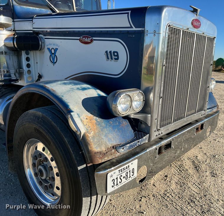 image for item DQ2318 1979 Peterbilt 359  semi truck