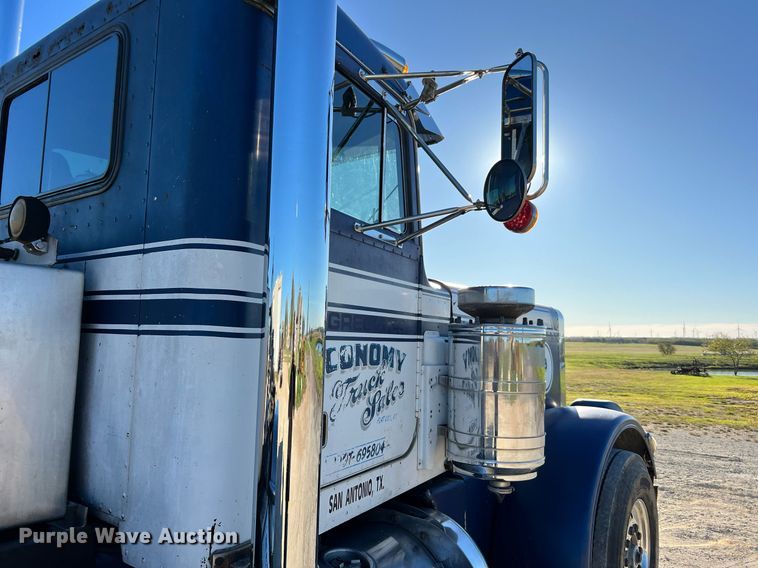image for item DQ2318 1979 Peterbilt 359  semi truck