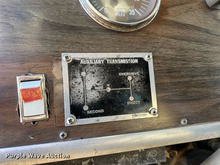 image for item DQ2318 1979 Peterbilt 359  semi truck